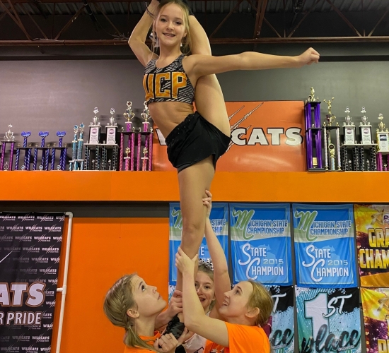 flyer and stunt class cheerleading