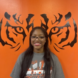 Monae Davis - Coach